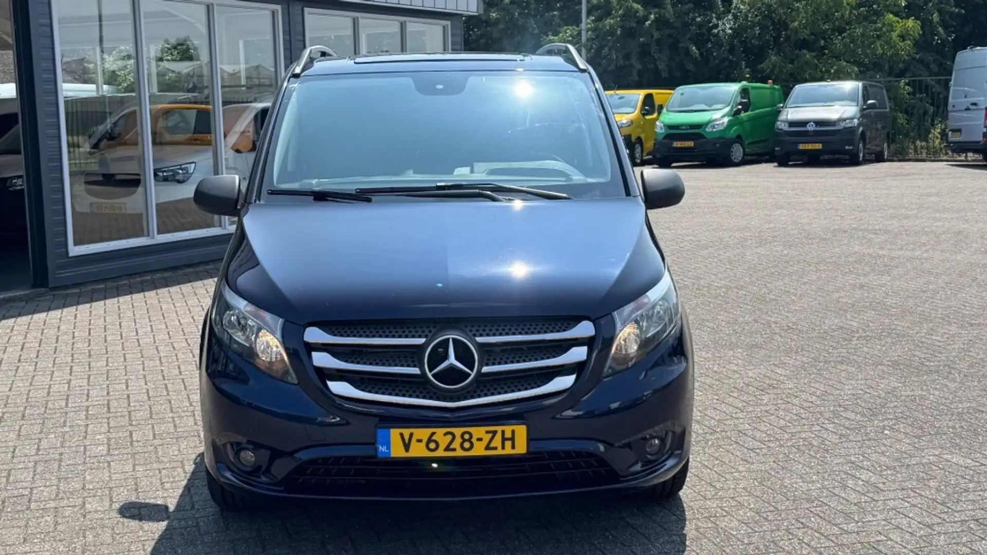 Mercedes-Benz Vito 114 CDI 100KW 136PK L2H1 EURO 6 AUTOMAAT AIRCO/ CR Blauw - 2