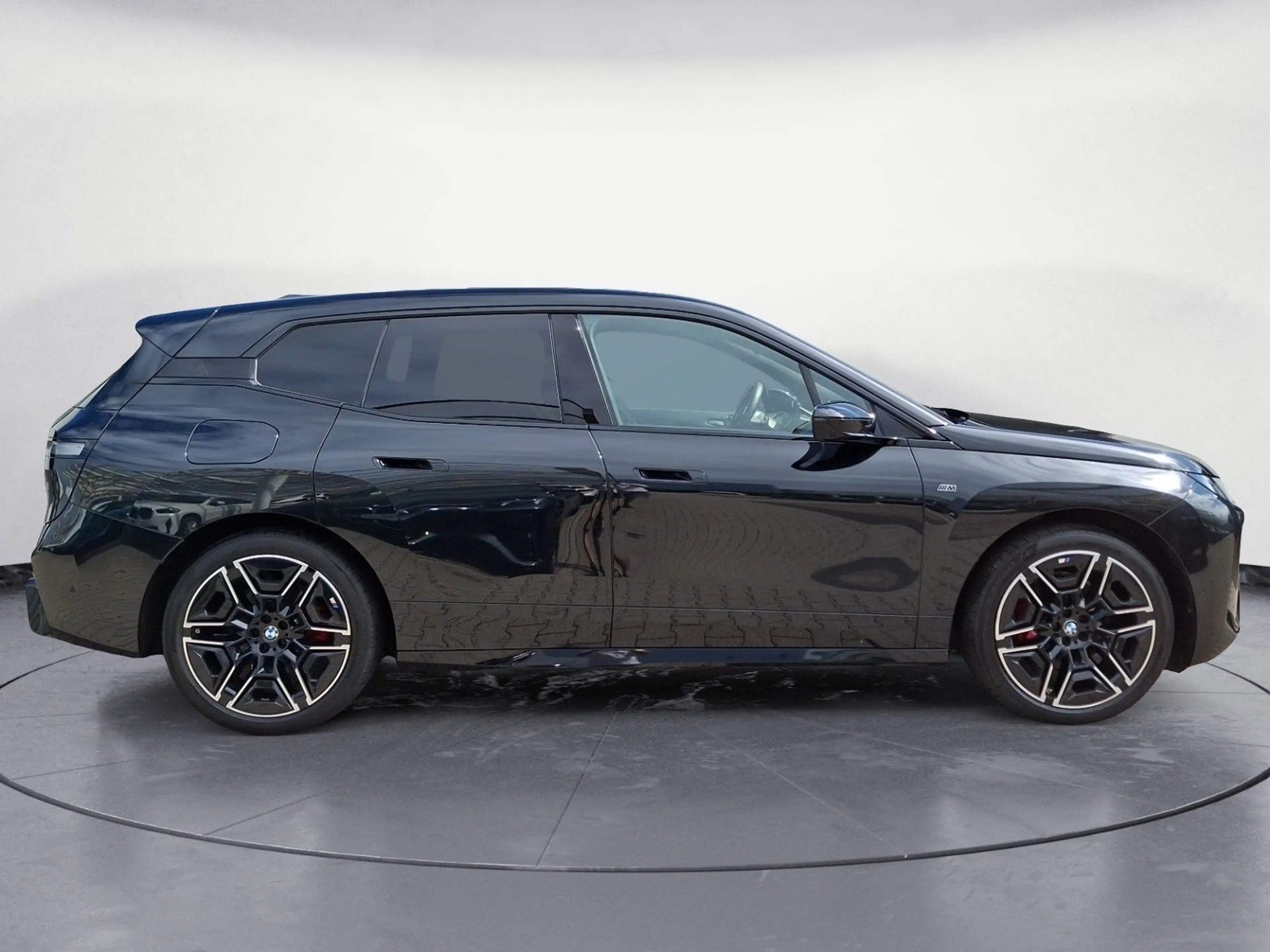 BMW iX M70 xDrive Innovationsp. Integral-Aktivlenk.I — photo 6