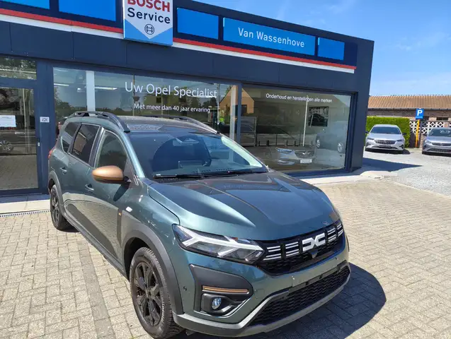 Dacia Jogger Jogger 1.6 Hybride (B+electr) automaat slechts 6096 km