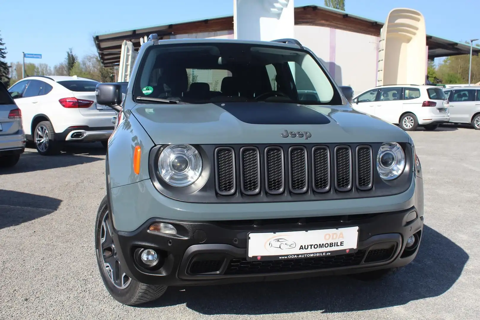 Jeep Renegade Trailhawk 4x4=NAVI=KAMERA=LEDER=AHK=AHK Grau - 1
