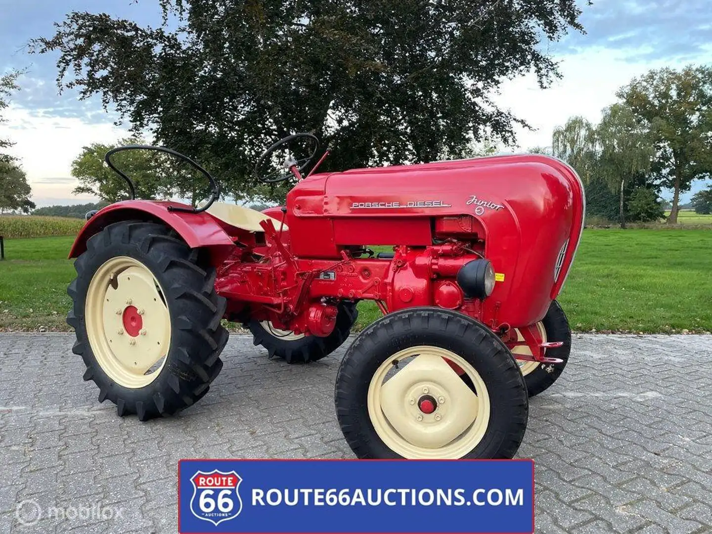 Porsche tractor Чорний - 1