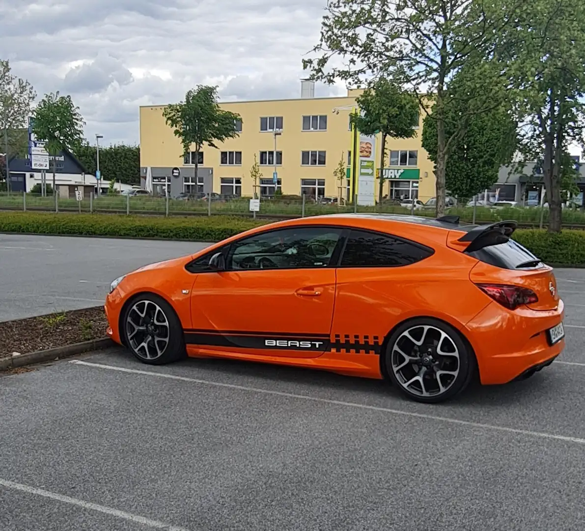 Opel Astra OPC Schwarz - 1