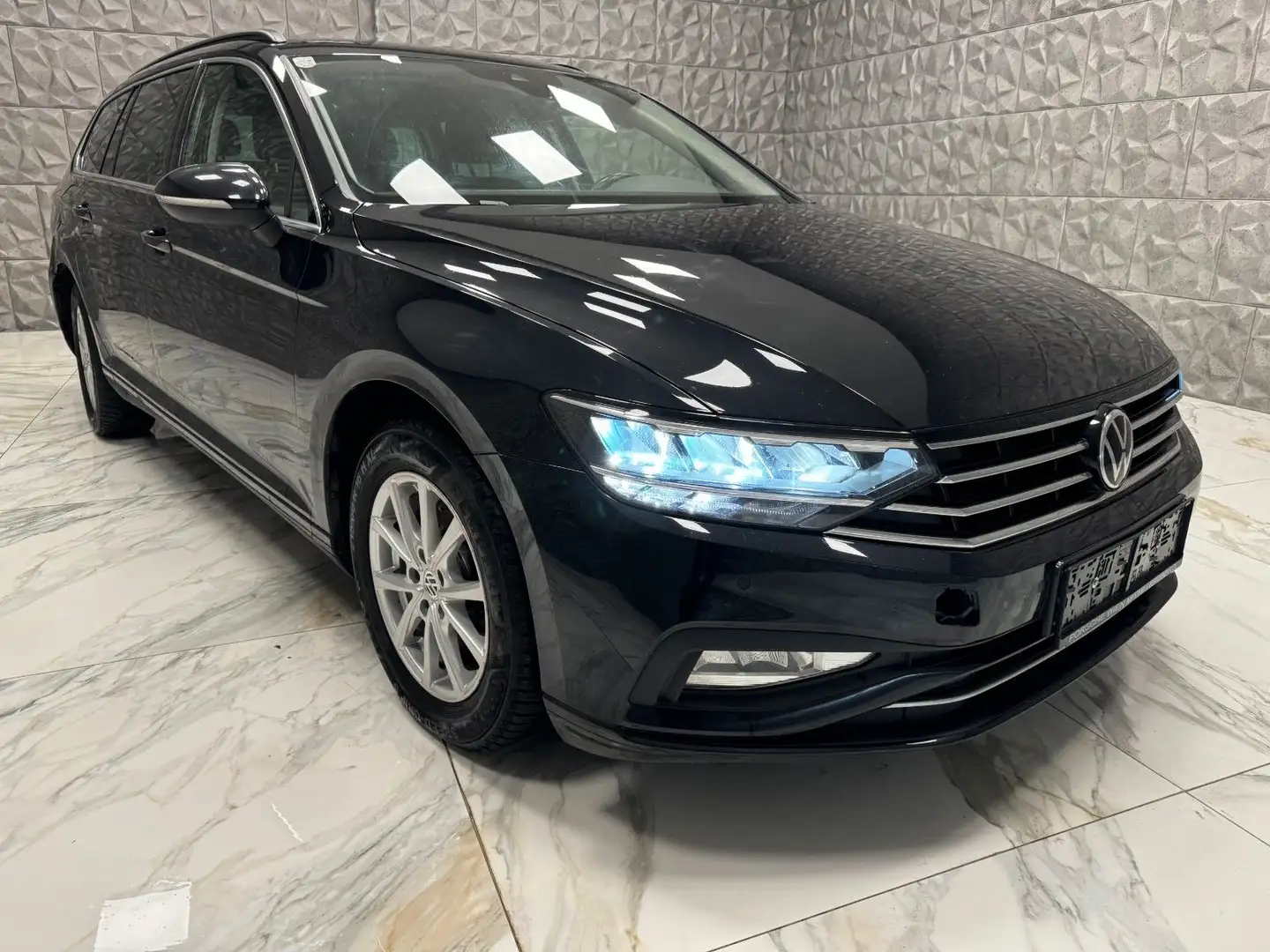 Volkswagen Passat Variant Business*Matrix-Navi-Aut.110kw* Negro - 2