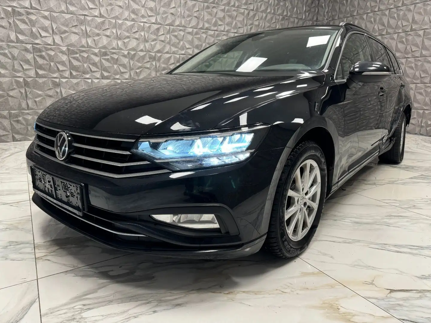 Volkswagen Passat Variant Business*Matrix-Navi-Aut.110kw* Negro - 1