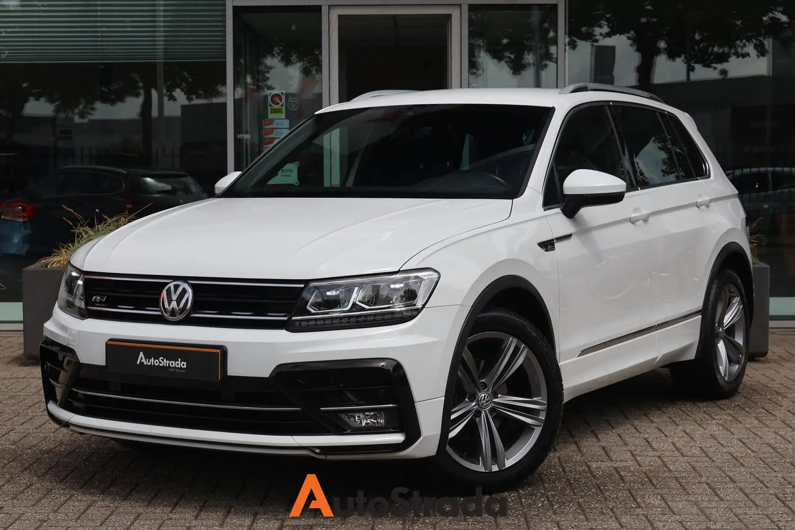 Volkswagen Tiguan 1.4 R-Line TSI | Virtual | Navi | Adaptive | Trekh Weiß - 1