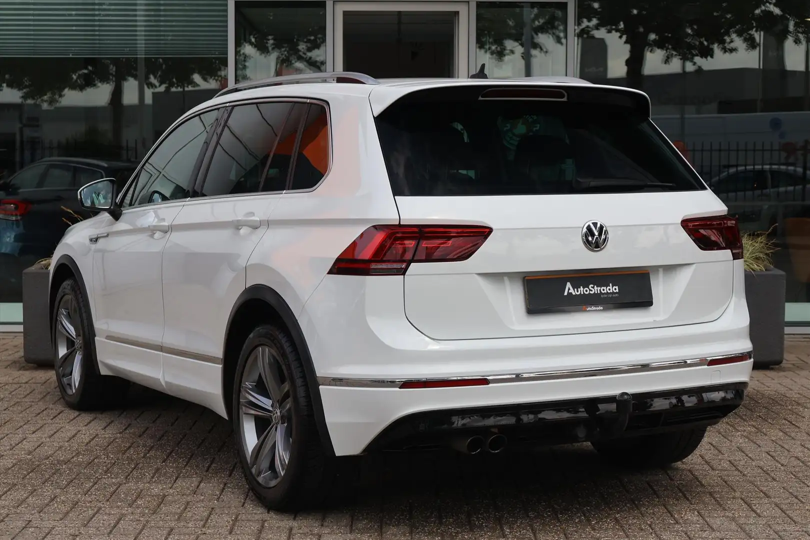Volkswagen Tiguan 1.4 R-Line TSI | Virtual | Navi | Adaptive | Trekh Weiß - 2