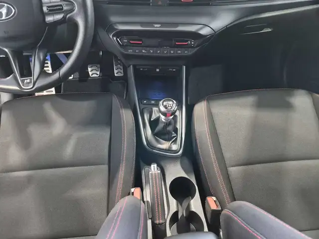 Hyundai i20 view 12