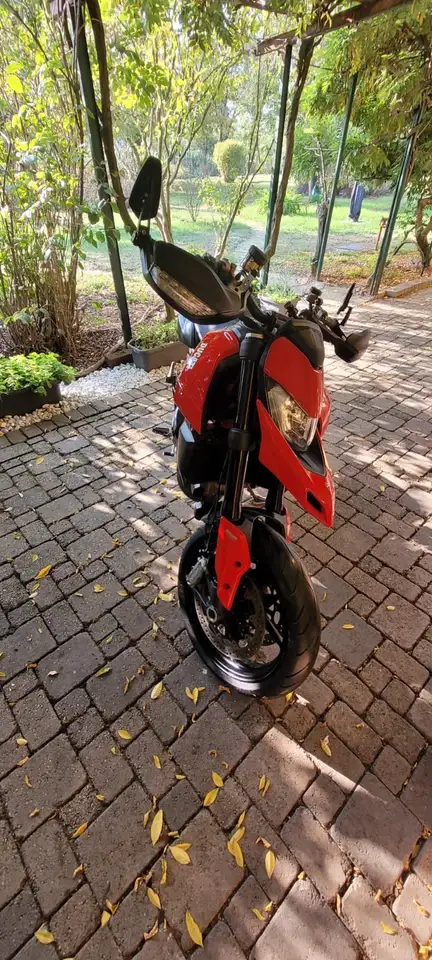 Ducati Hypermotard 950
