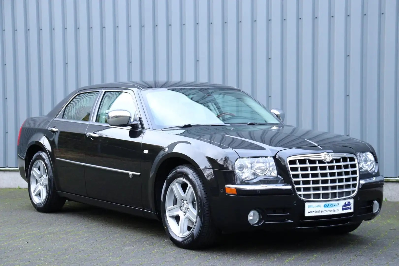 Chrysler 300C 2.7 V6 *77.122KM.!* Schwarz - 1