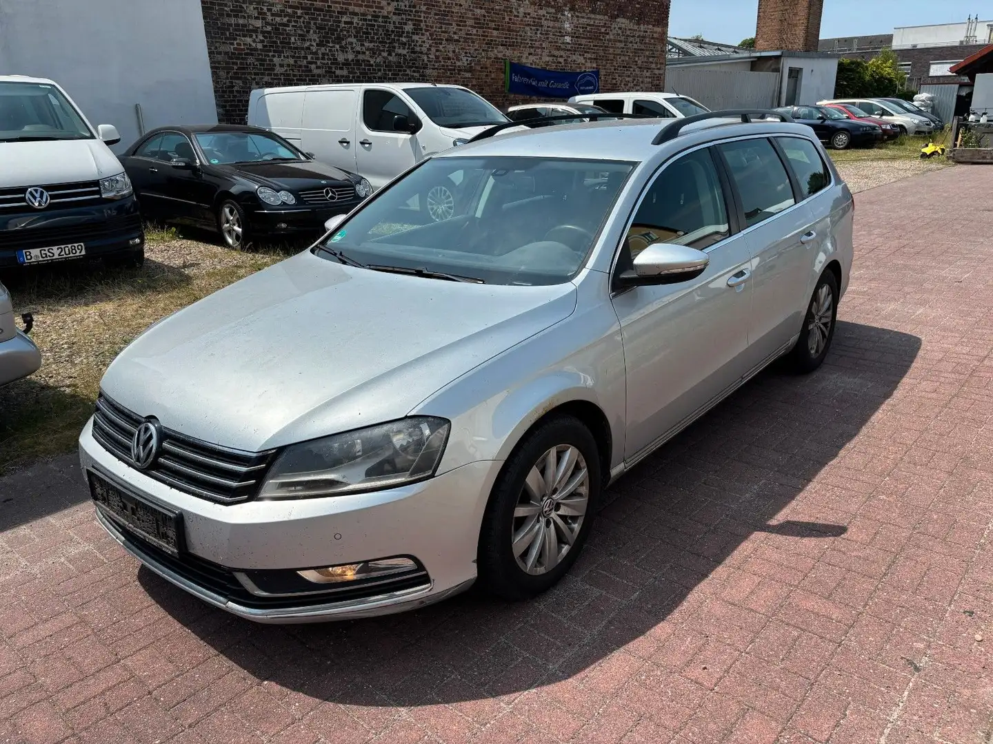 Volkswagen Passat Variant Comfortline BlueMotion+Auto.+AHK Argent - 1