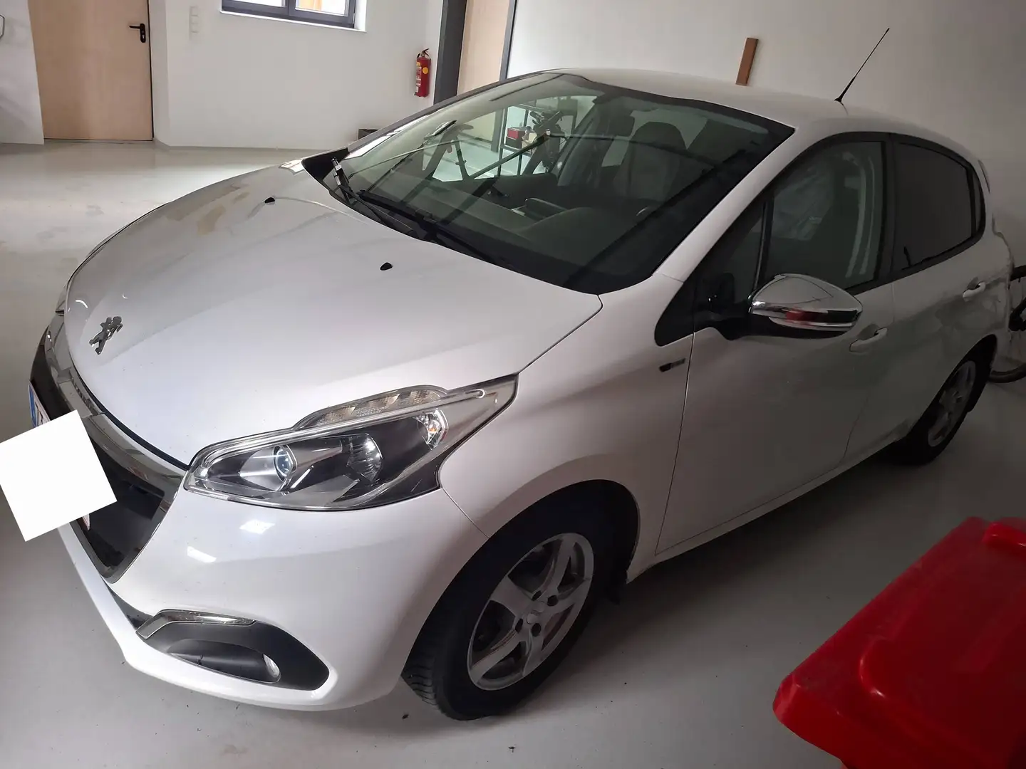 Peugeot 208 208 Style 1,2 PureTech 82 Style Weiß - 1