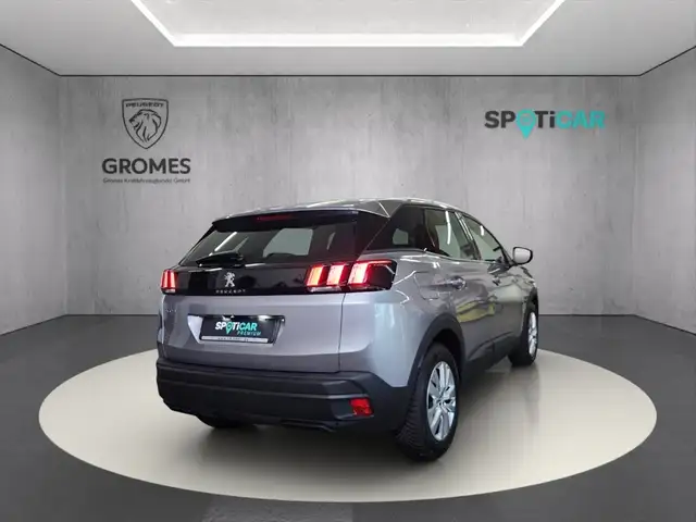 Peugeot 3008 view 3