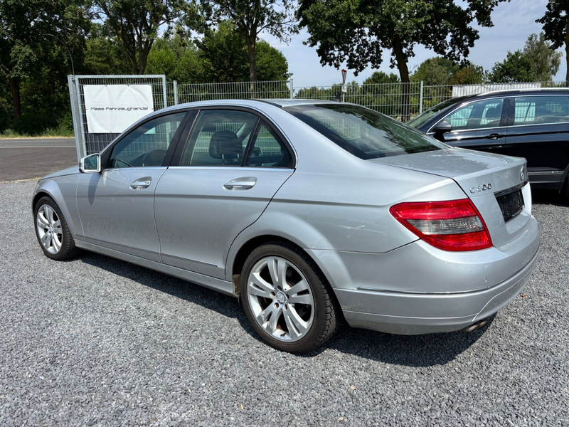 Mercedes-Benz C 200 Limousine*Automatik*Navi* — photo 6
