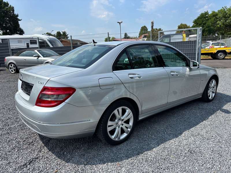 Mercedes-Benz C 200 Limousine*Automatik*Navi* — photo 4