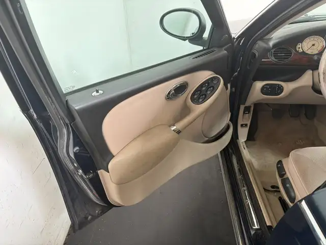 Rover 75 view 5