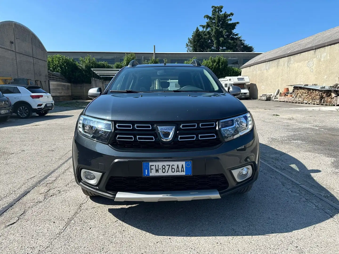 Dacia Sandero 0.9 TCe 12V TurboGPL 90CV Start&Stop Comfort Grijs - 2