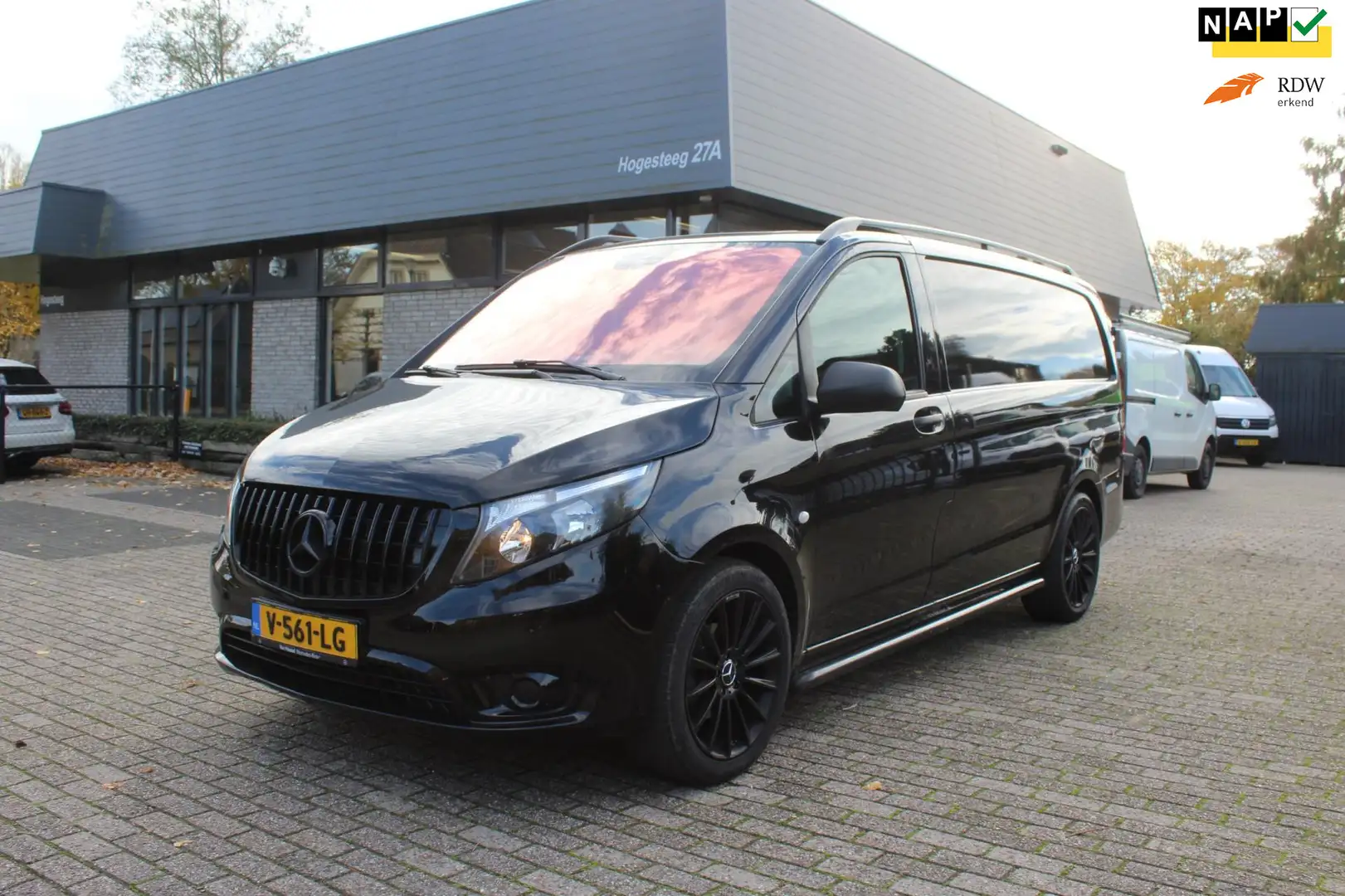 Mercedes-Benz Vito 111 CDI Functional Extra Lang Zwart - 1