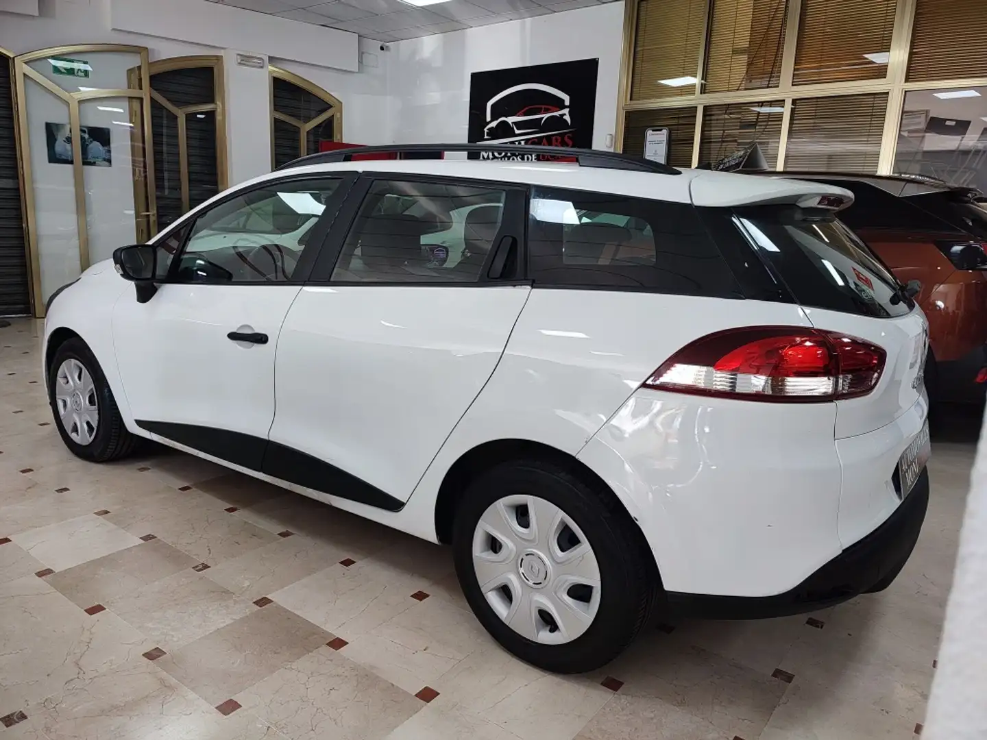 Renault Clio ST 1.5dCi eco2 Authentique 75 White - 2