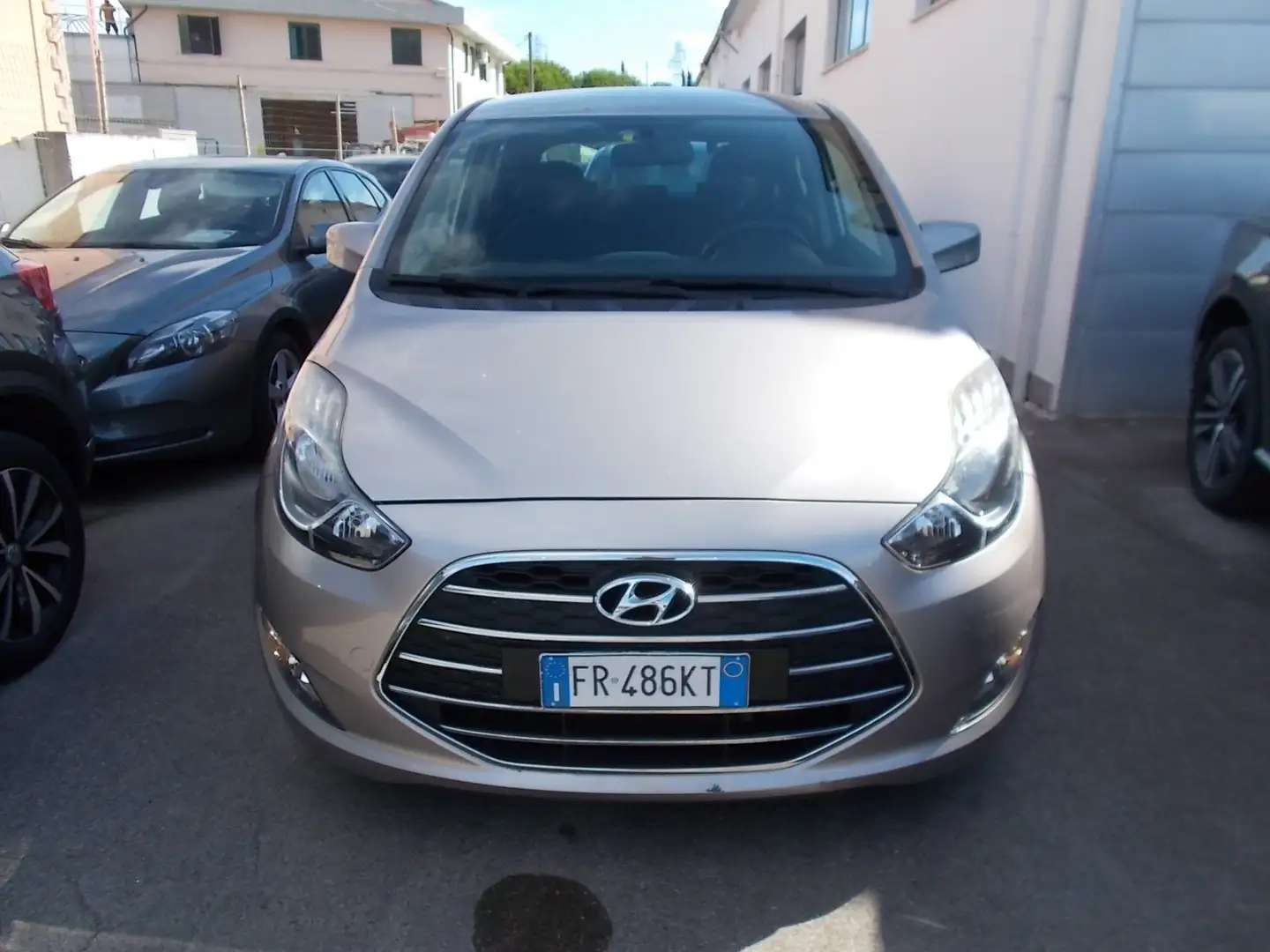 Hyundai iX20 1.4 crdi Comfort FL E6 Gris - 2