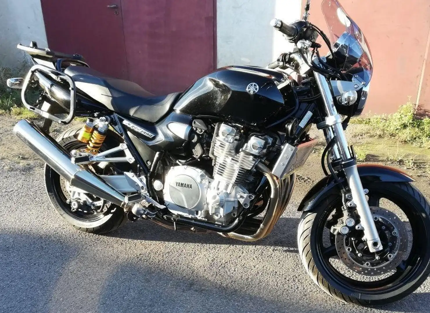 Yamaha XJR 1300 Noir - 1