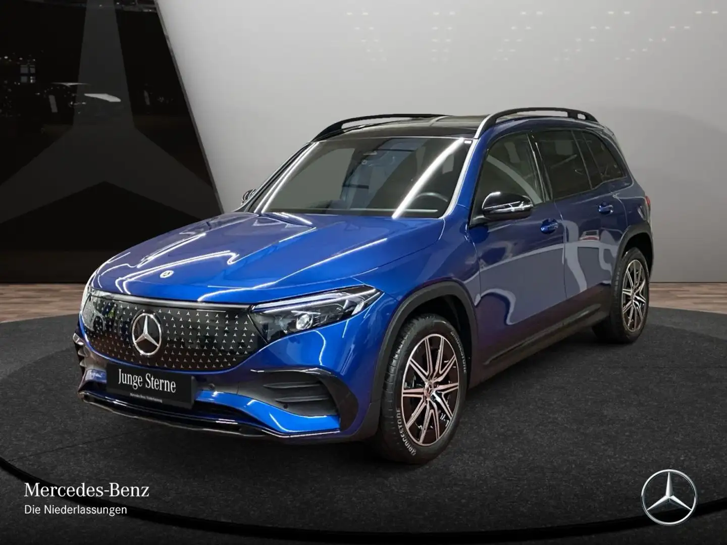 Mercedes-Benz EQB 300 4M AMG+NIGHT+ADVANCED+PANO+KAMERA+MEMORY Bleu - 2