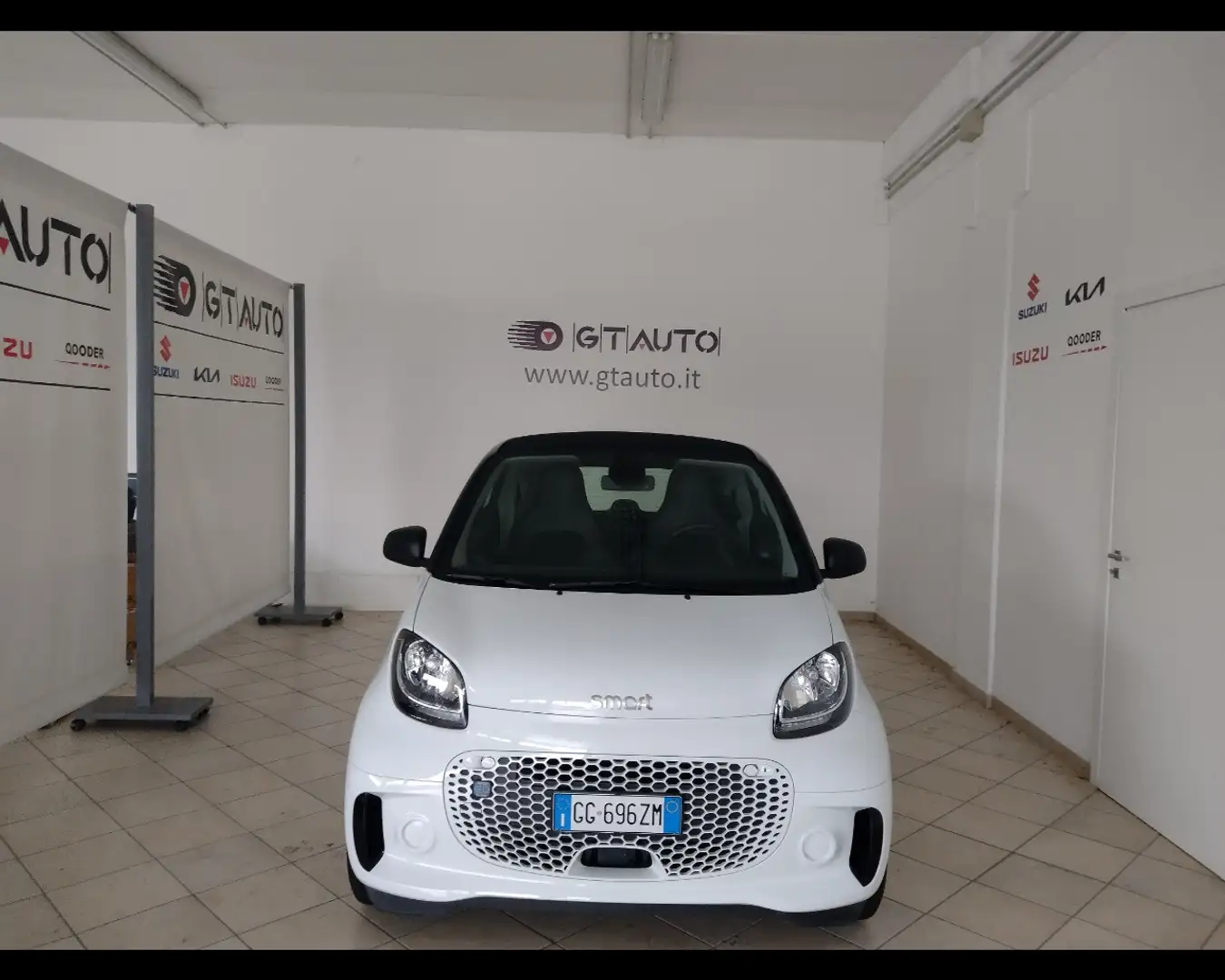 smart forTwo coupe  EQ Passion White - 2