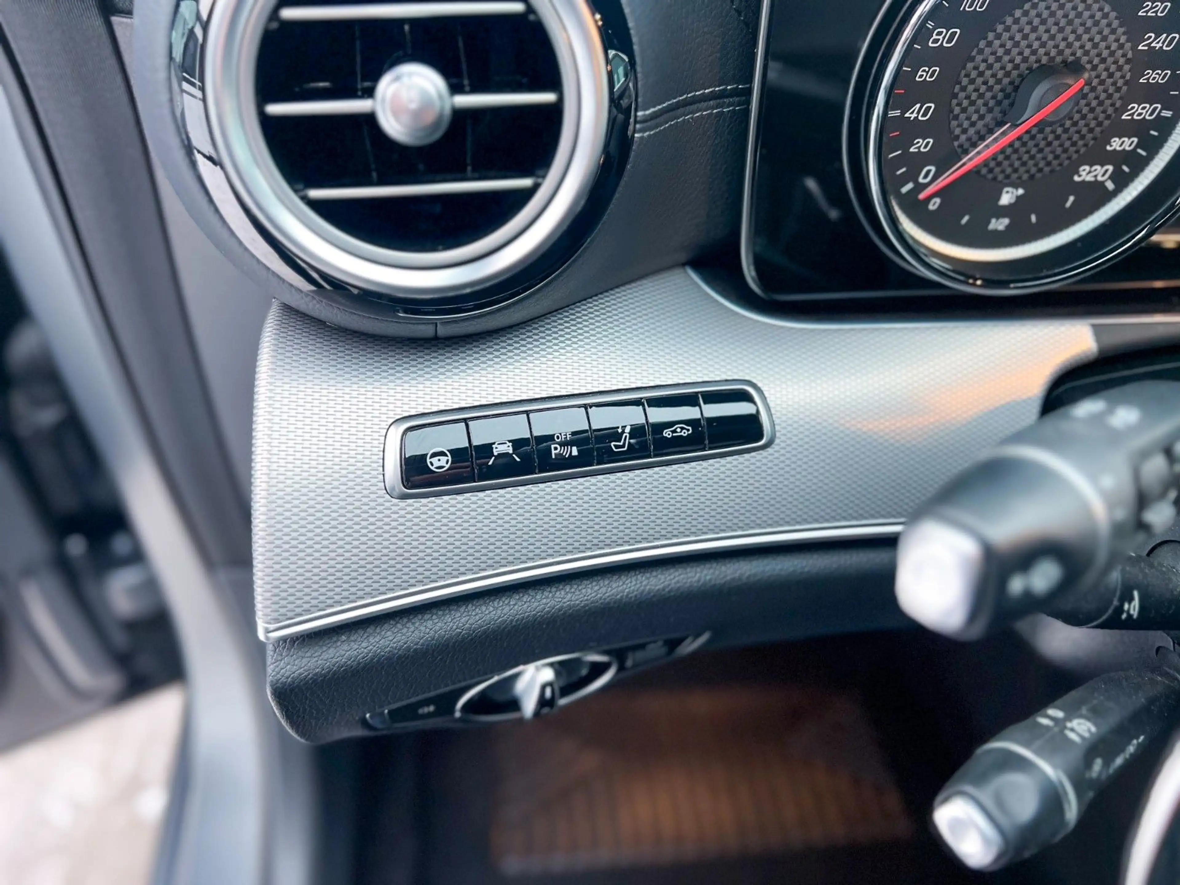Mercedes-Benz E 63 AMG T 4Matic Standheizung Driver's Package — photo 10