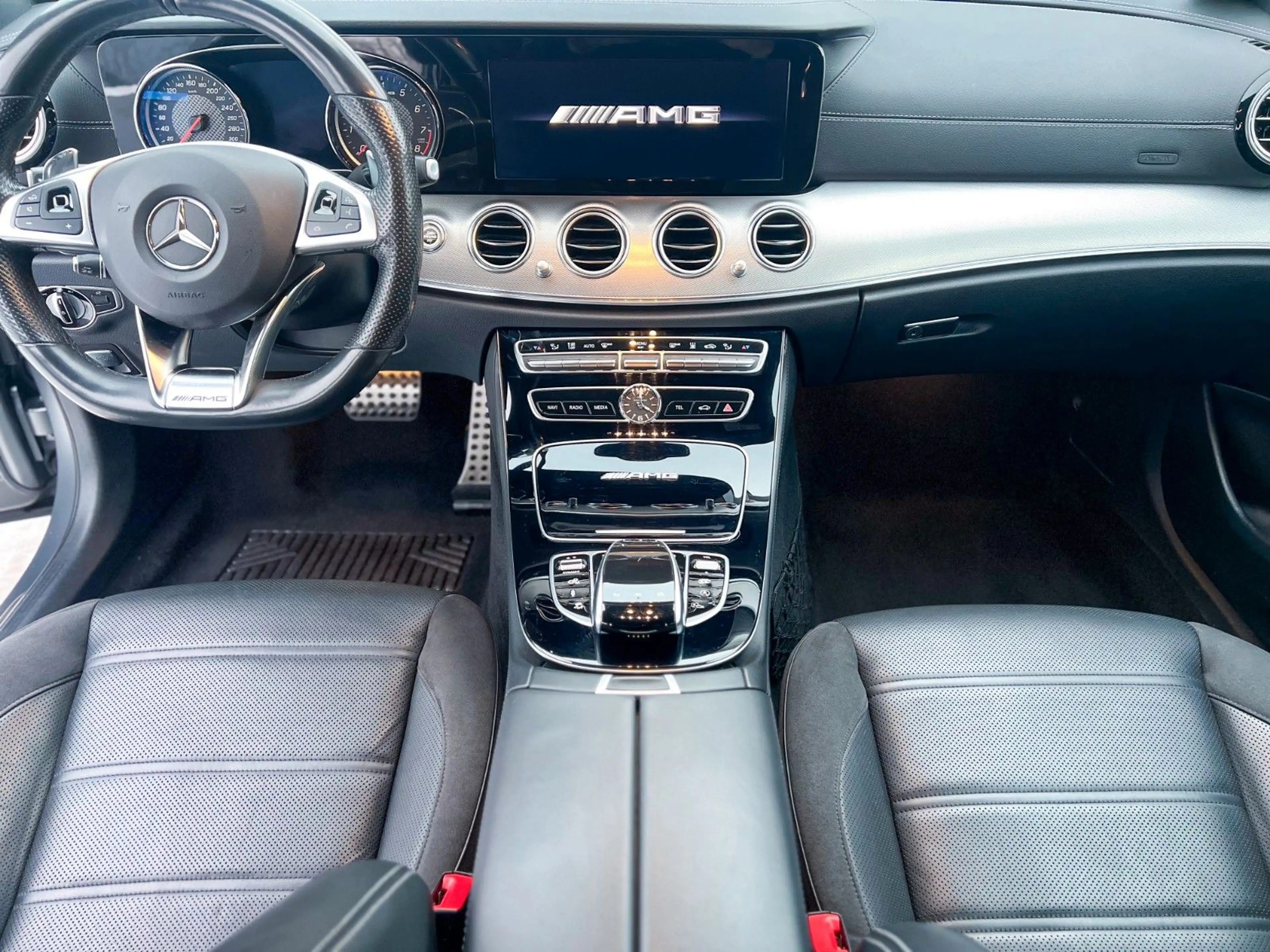 Mercedes-Benz E 63 AMG T 4Matic Standheizung Driver's Package — photo 7