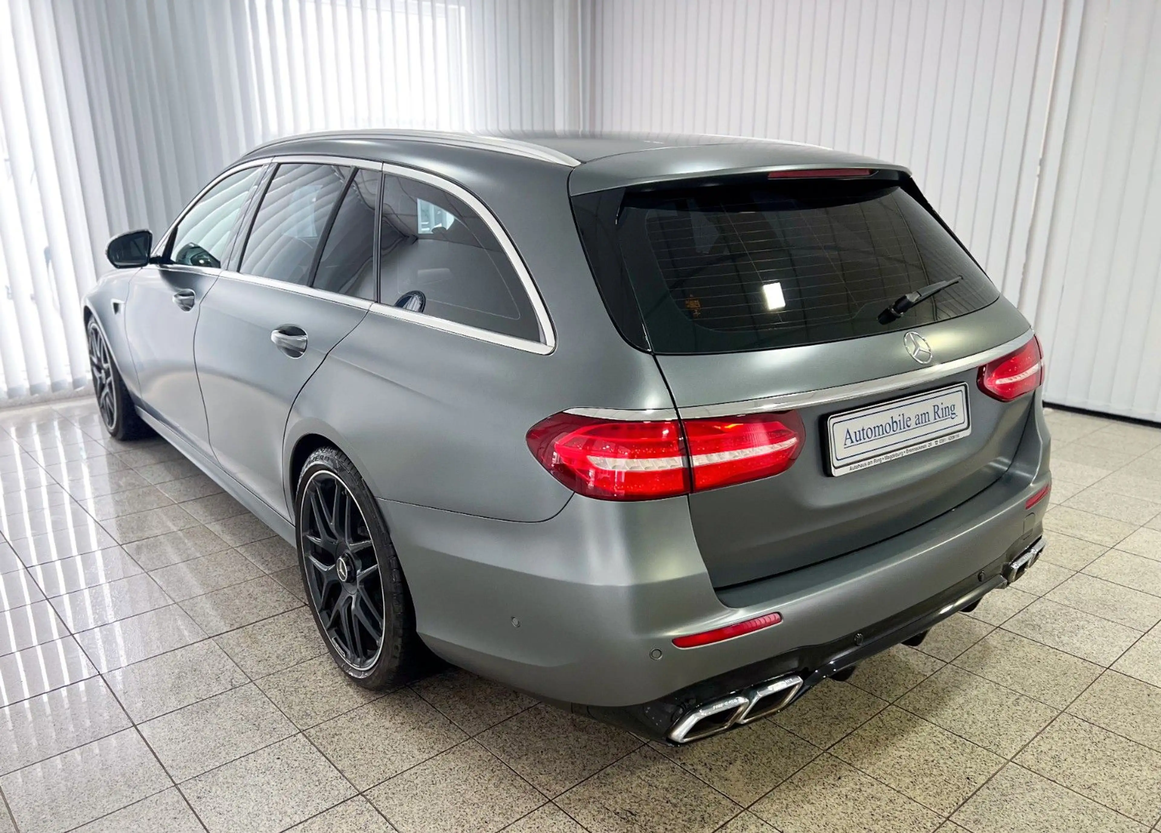 Mercedes-Benz E 63 AMG T 4Matic Standheizung Driver's Package — photo 12