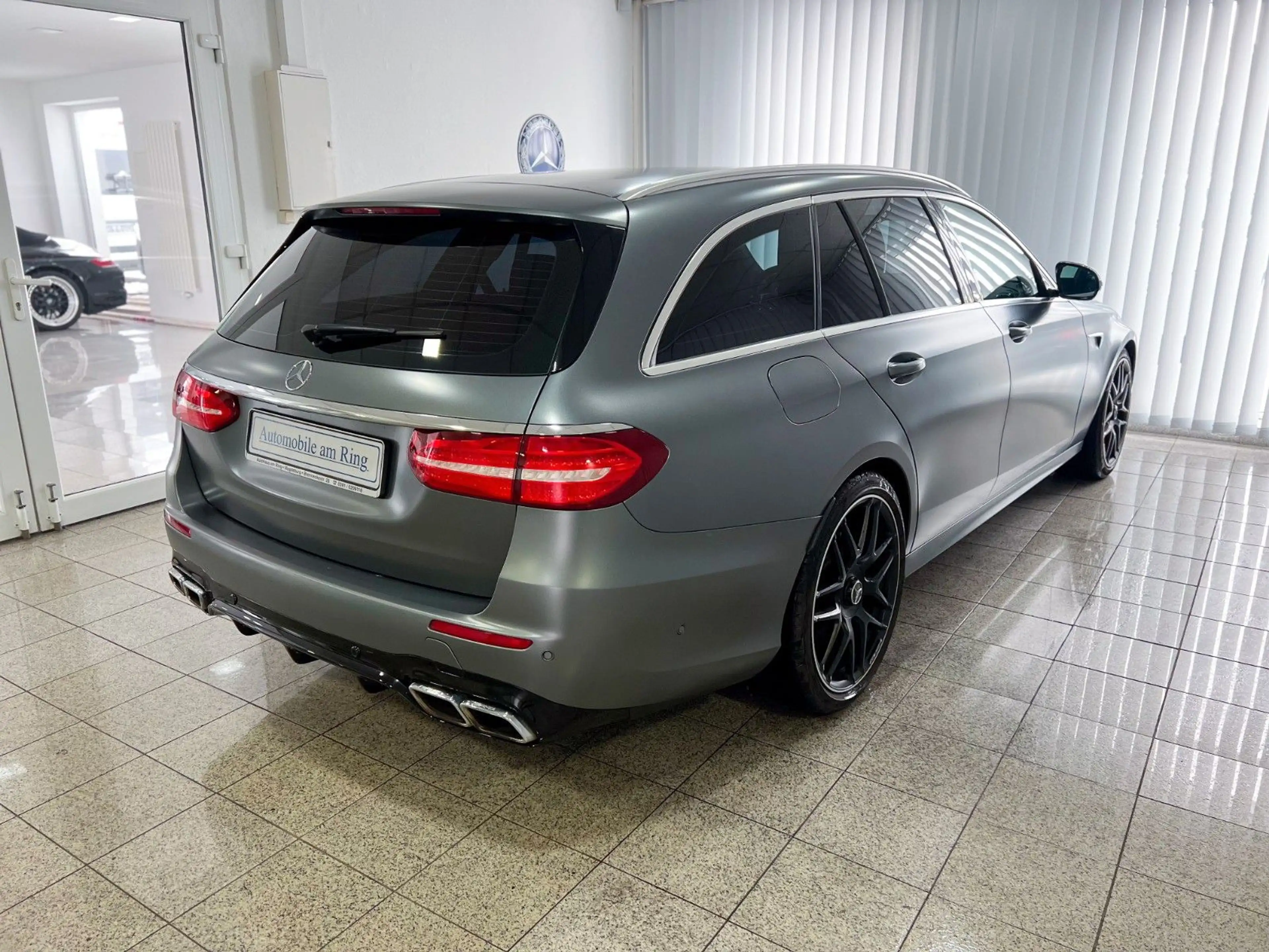 Mercedes-Benz E 63 AMG T 4Matic Standheizung Driver's Package — photo 13