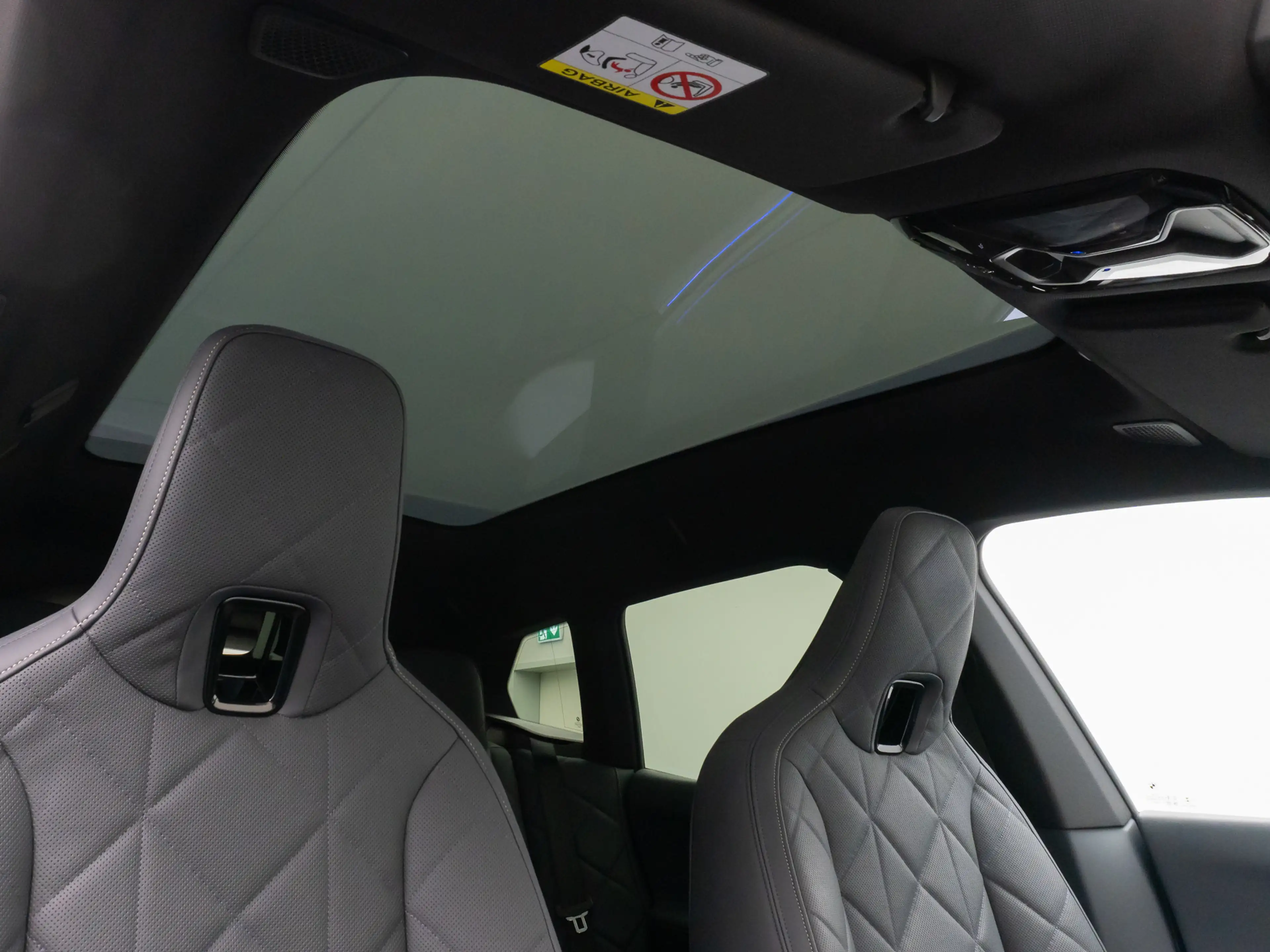BMW iX Panorama 360°Laser B&W SoftCl Massage 22 — photo 29