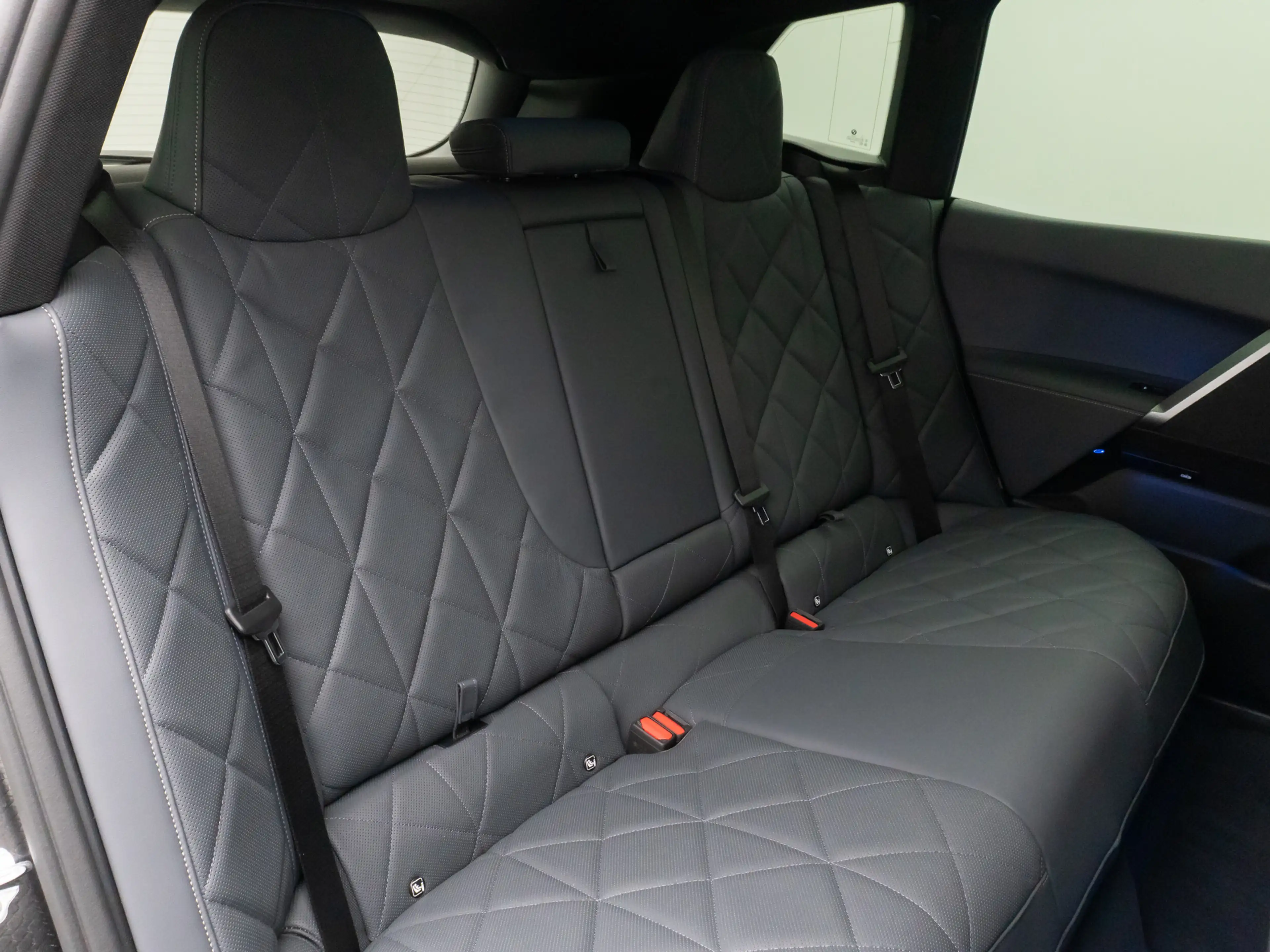 BMW iX Panorama 360°Laser B&W SoftCl Massage 22 — photo 28
