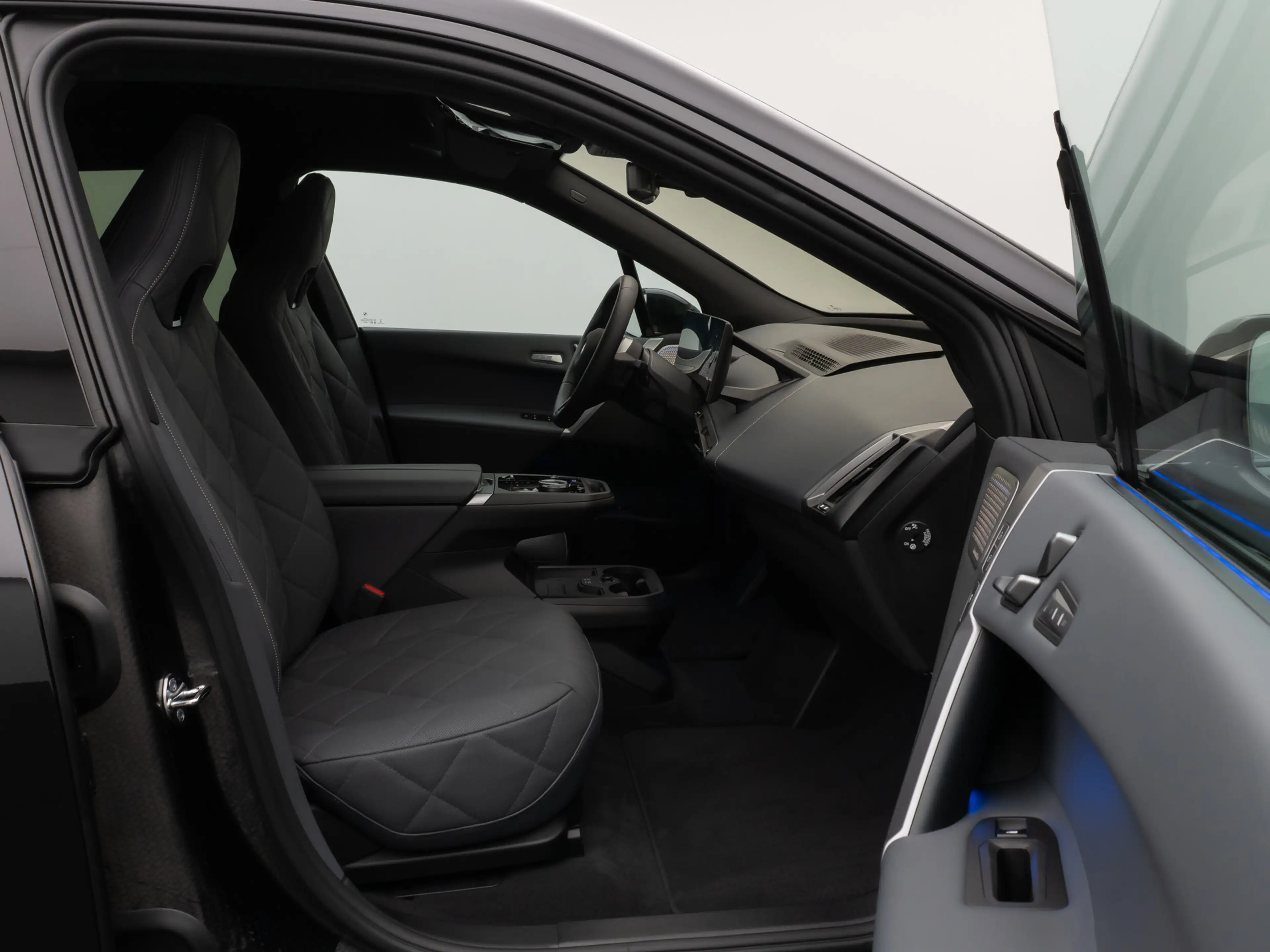 BMW iX Panorama 360°Laser B&W SoftCl Massage 22 — photo 23