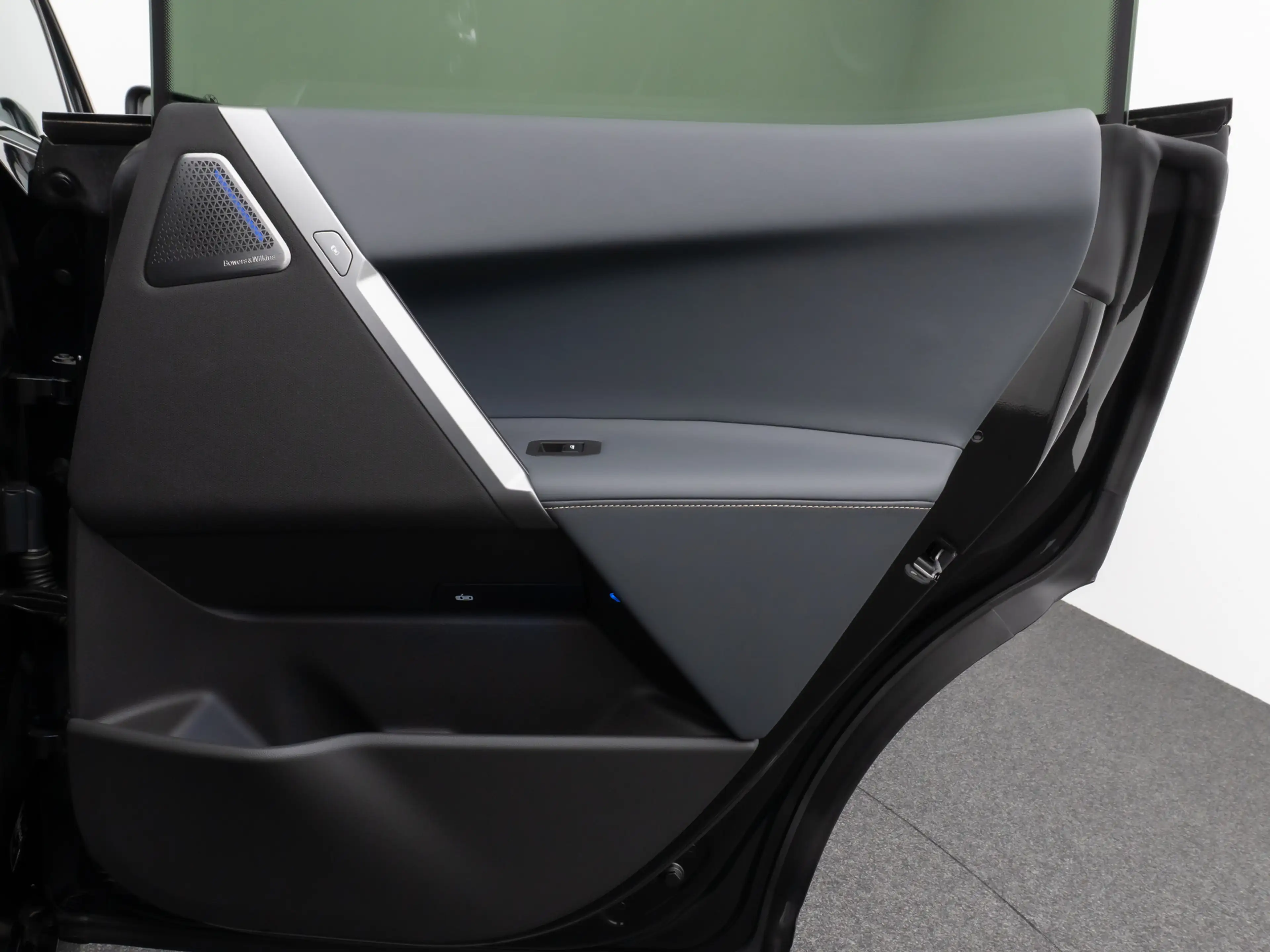 BMW iX Panorama 360°Laser B&W SoftCl Massage 22 — photo 31