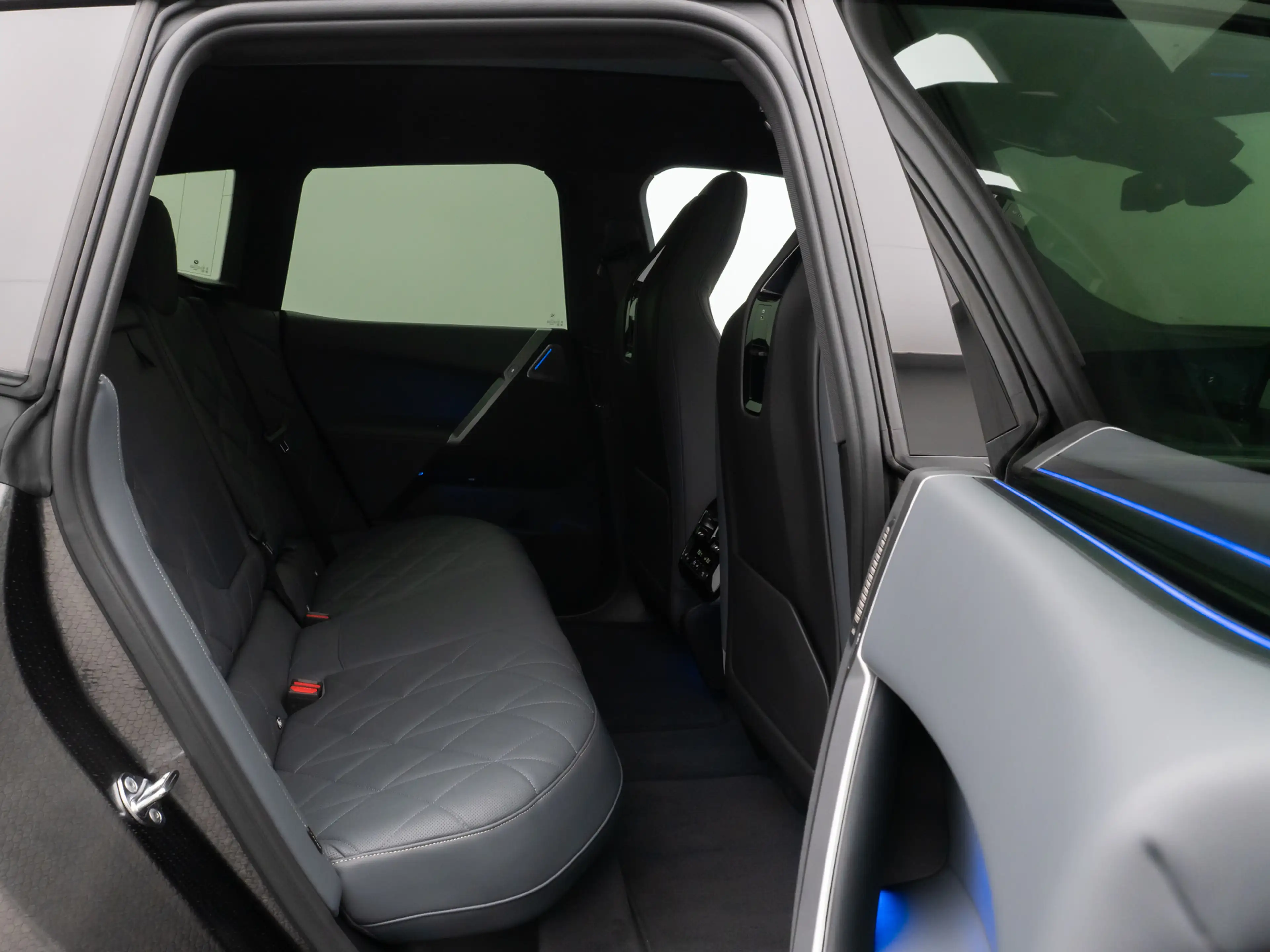 BMW iX Panorama 360°Laser B&W SoftCl Massage 22 — photo 25