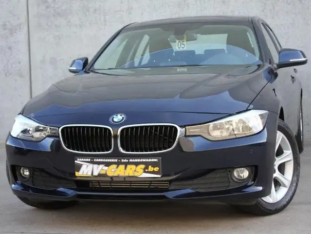 BMW 316 BMW 316i/Pdc/Multistuur/scherm