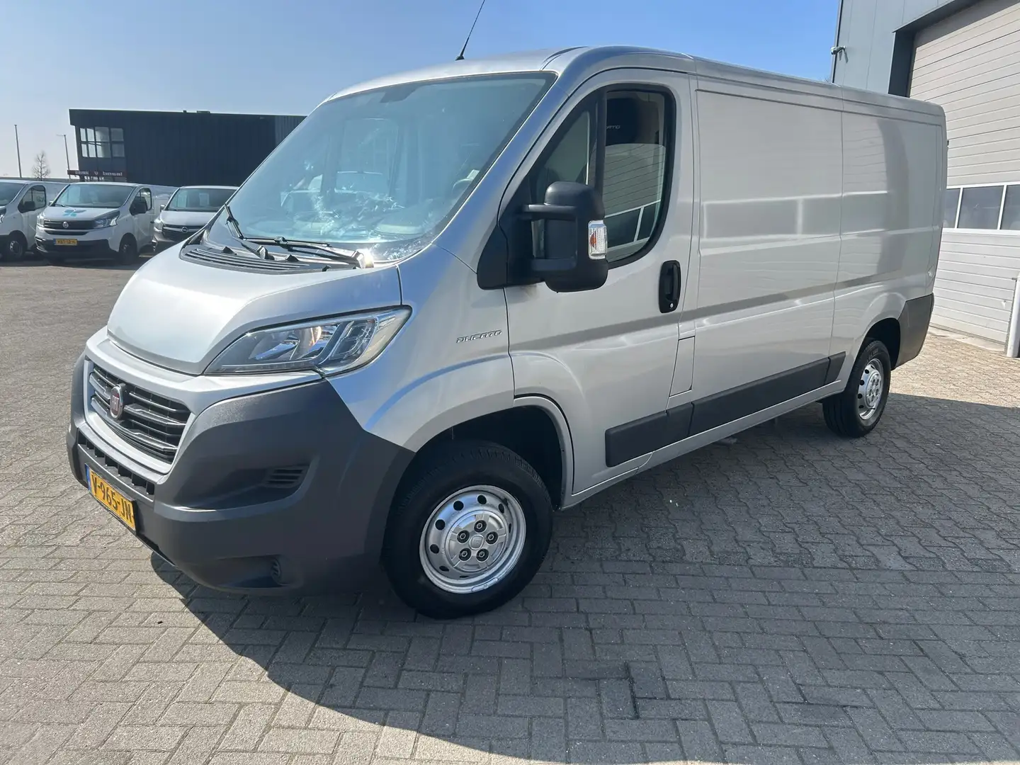 Fiat Ducato 30 2.3 MultiJet L2H1 AIRCO Zilver - 2