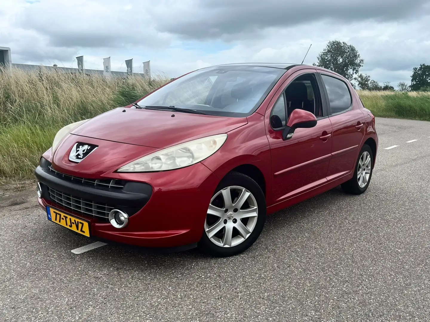 Peugeot 207 110 Sport met panoramadak - 1