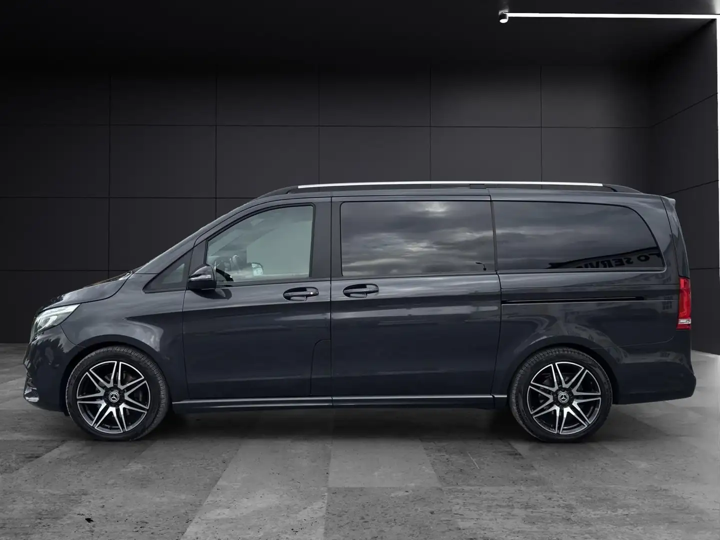 Mercedes-Benz V 250 d L Avantg.*AMG*Pano*AHK*360*el.Türen*MwSt! Grijs - 2
