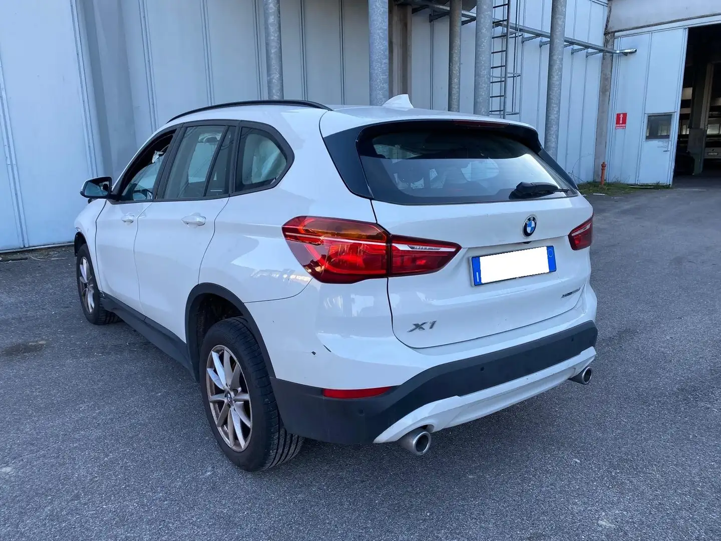 BMW X1 xdrive20d Business Advantage auto INCIDENTATA Blanc - 1