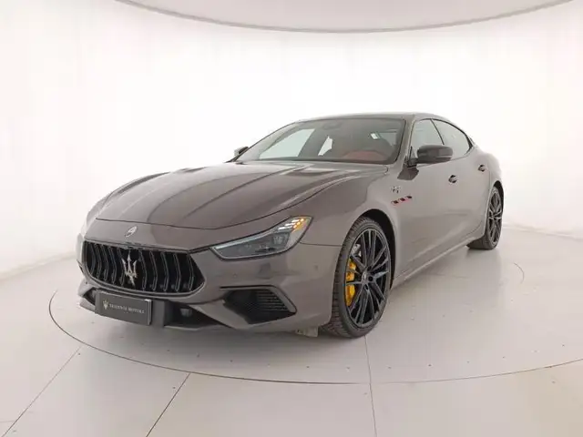 Maserati Ghibli 3.8 V8 Trofeo 580cv rwd auto