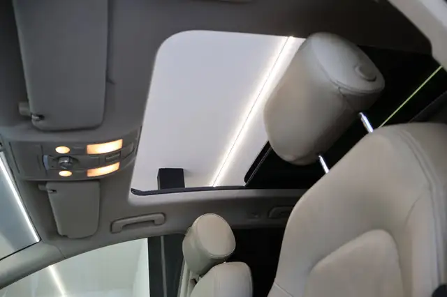 Audi Q7 view 14