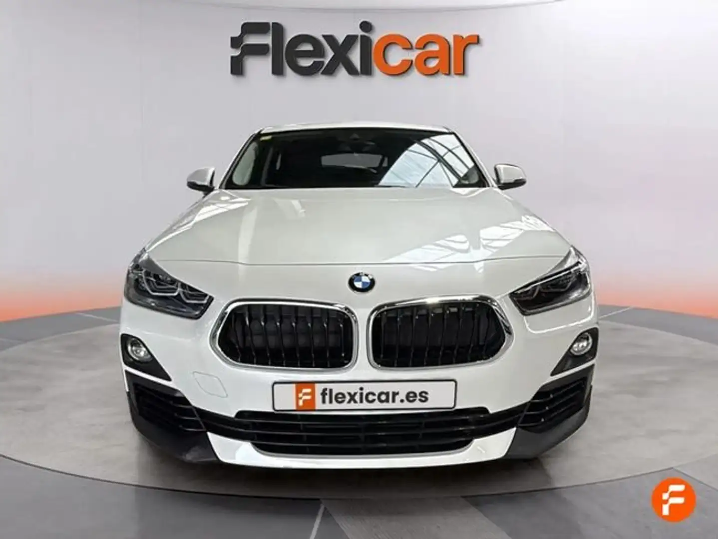 BMW X2 sDrive 18iA Blanc - 2