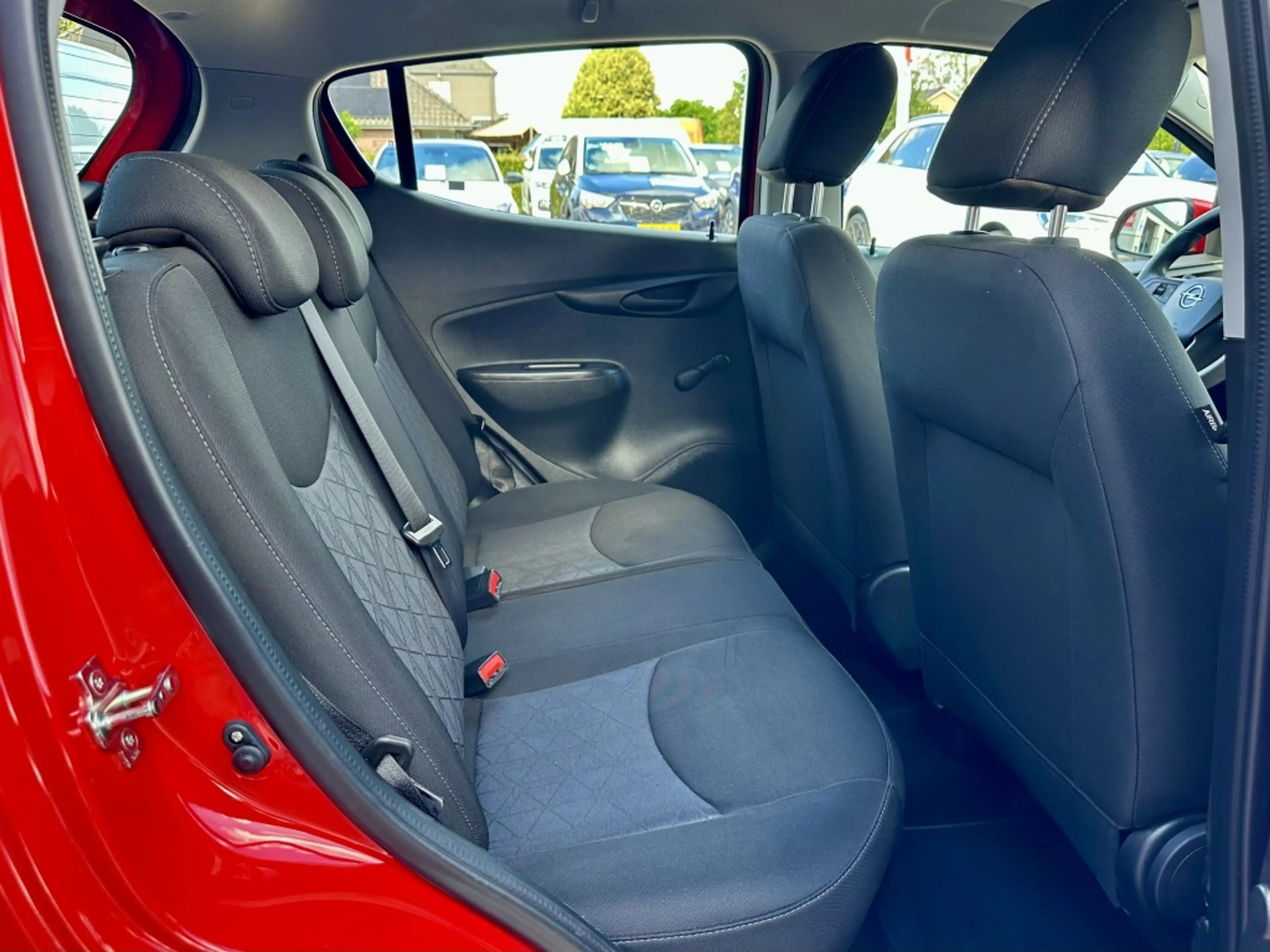 Opel Karl 1.0 120 Jaar Edition — photo 15