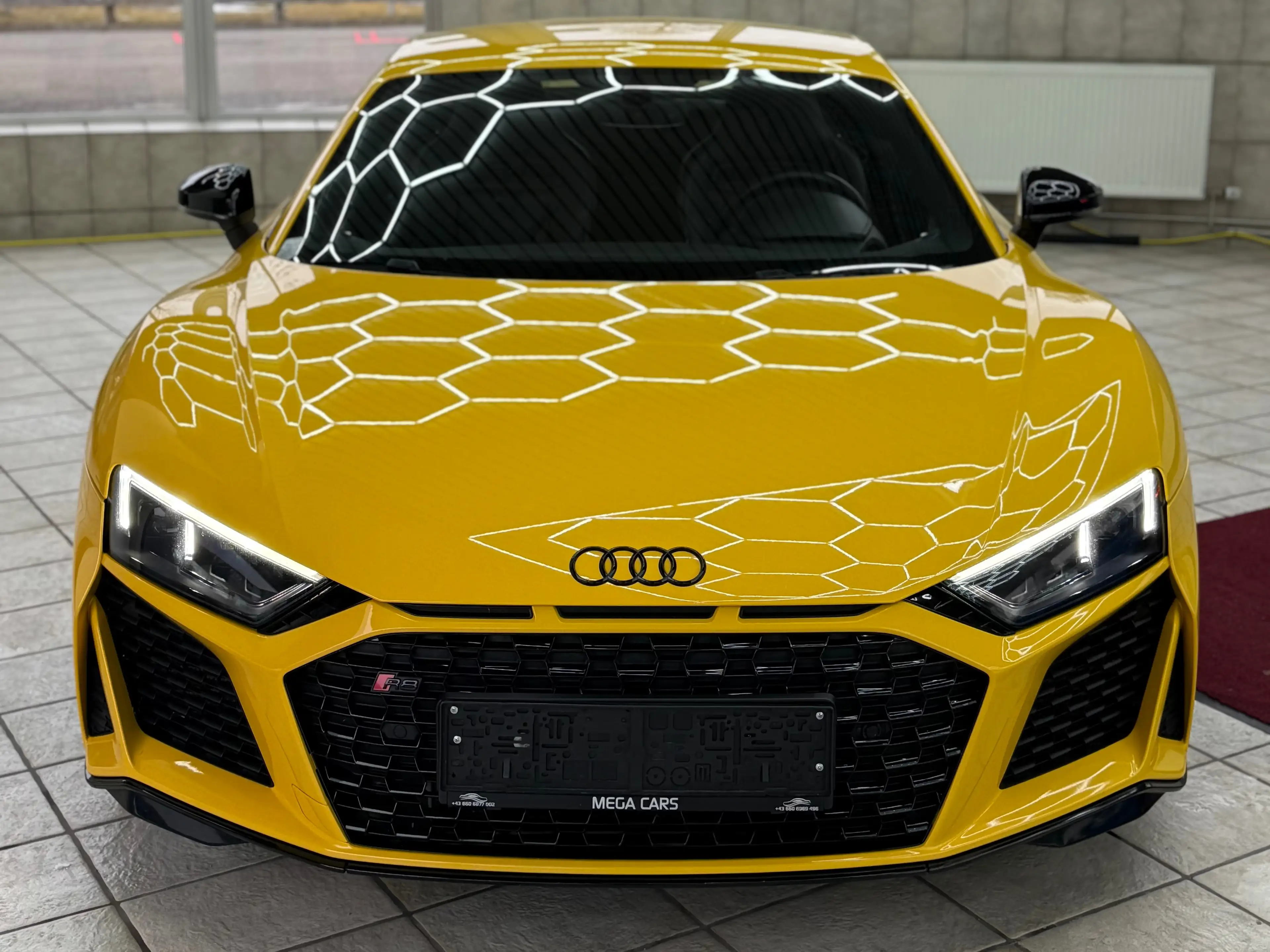 Audi R8 5.2 FSI RWD — photo 14
