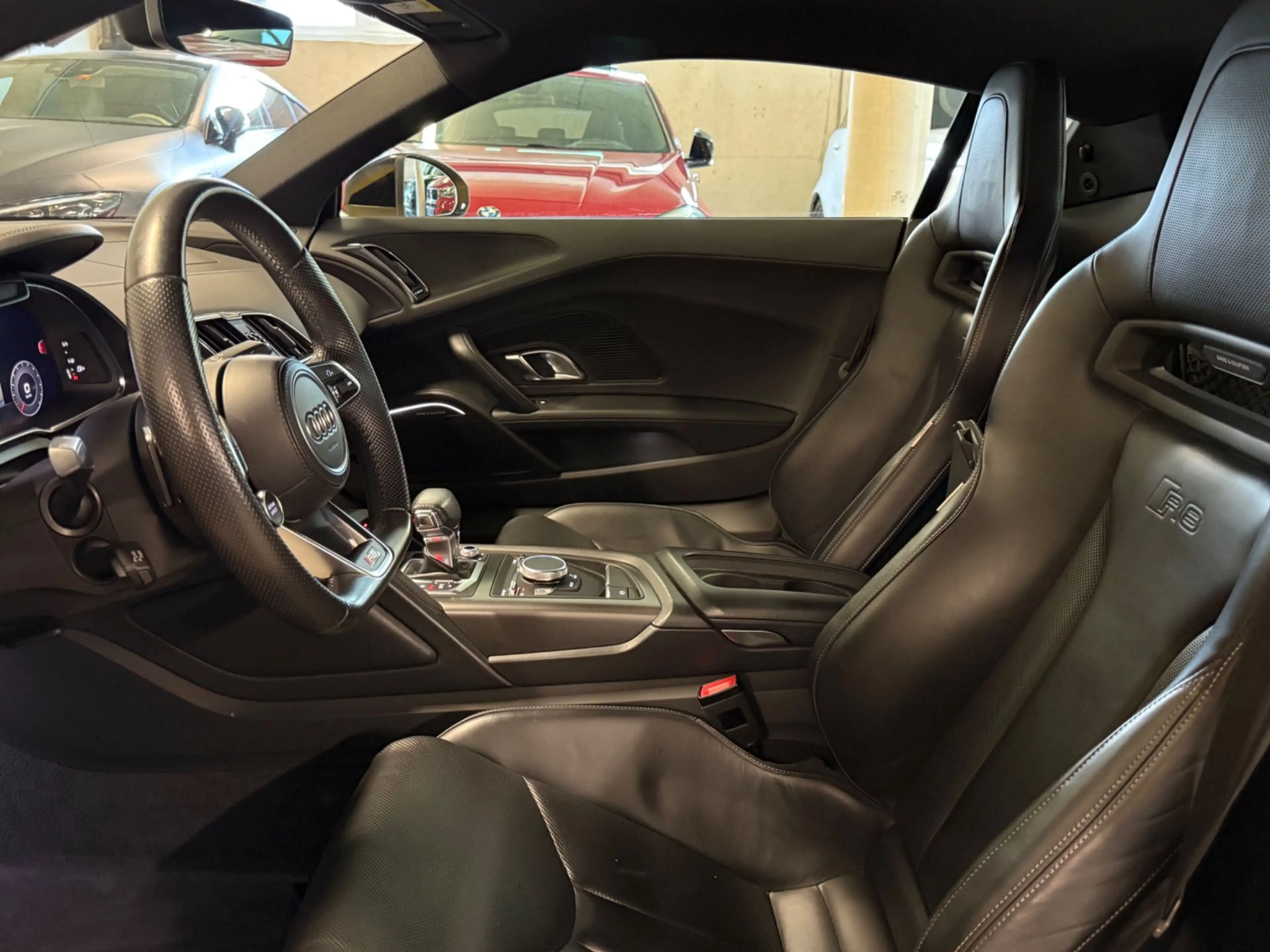 Audi R8 5.2 FSI RWD — photo 10