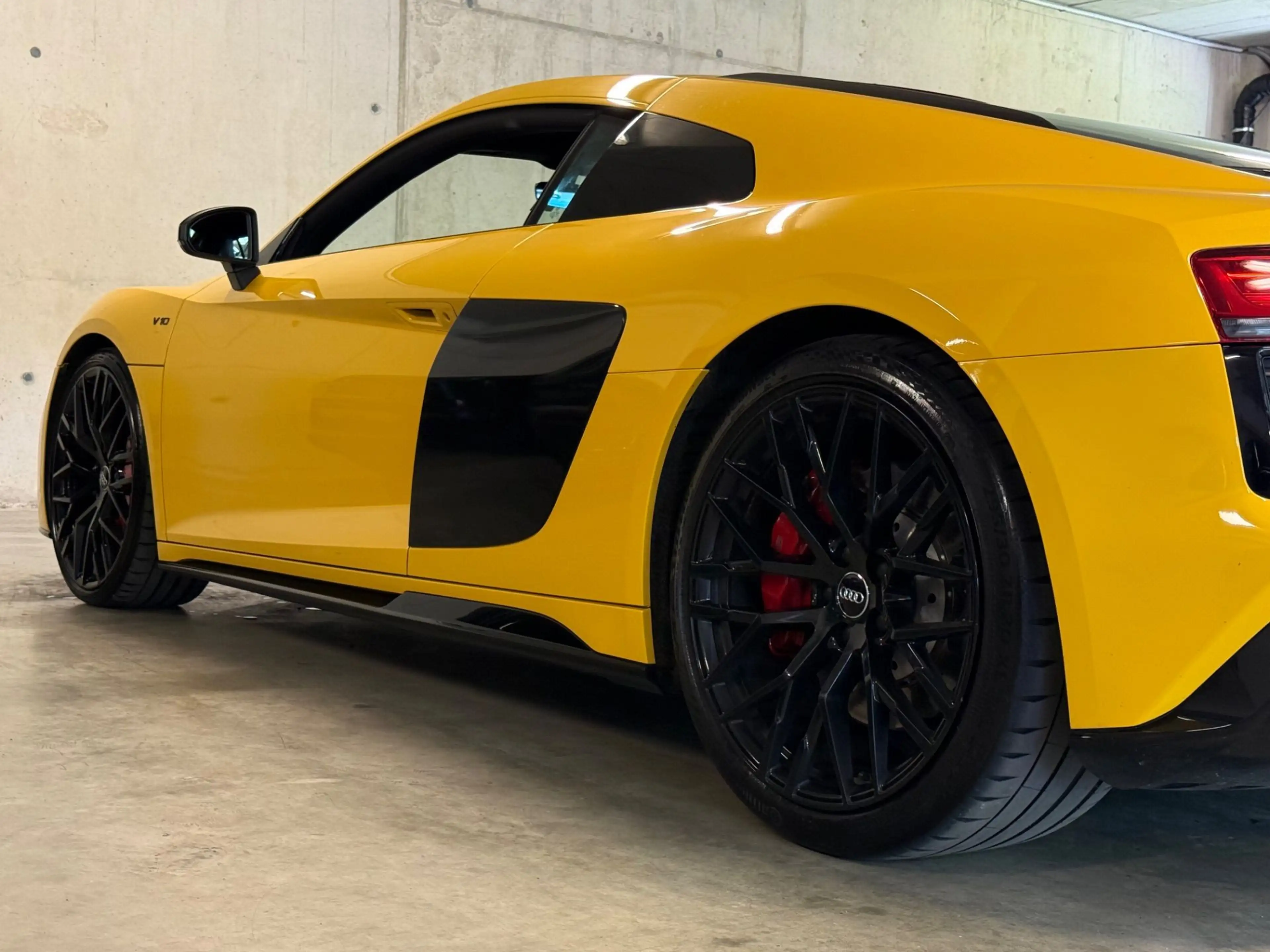 Audi R8 5.2 FSI RWD — photo 6