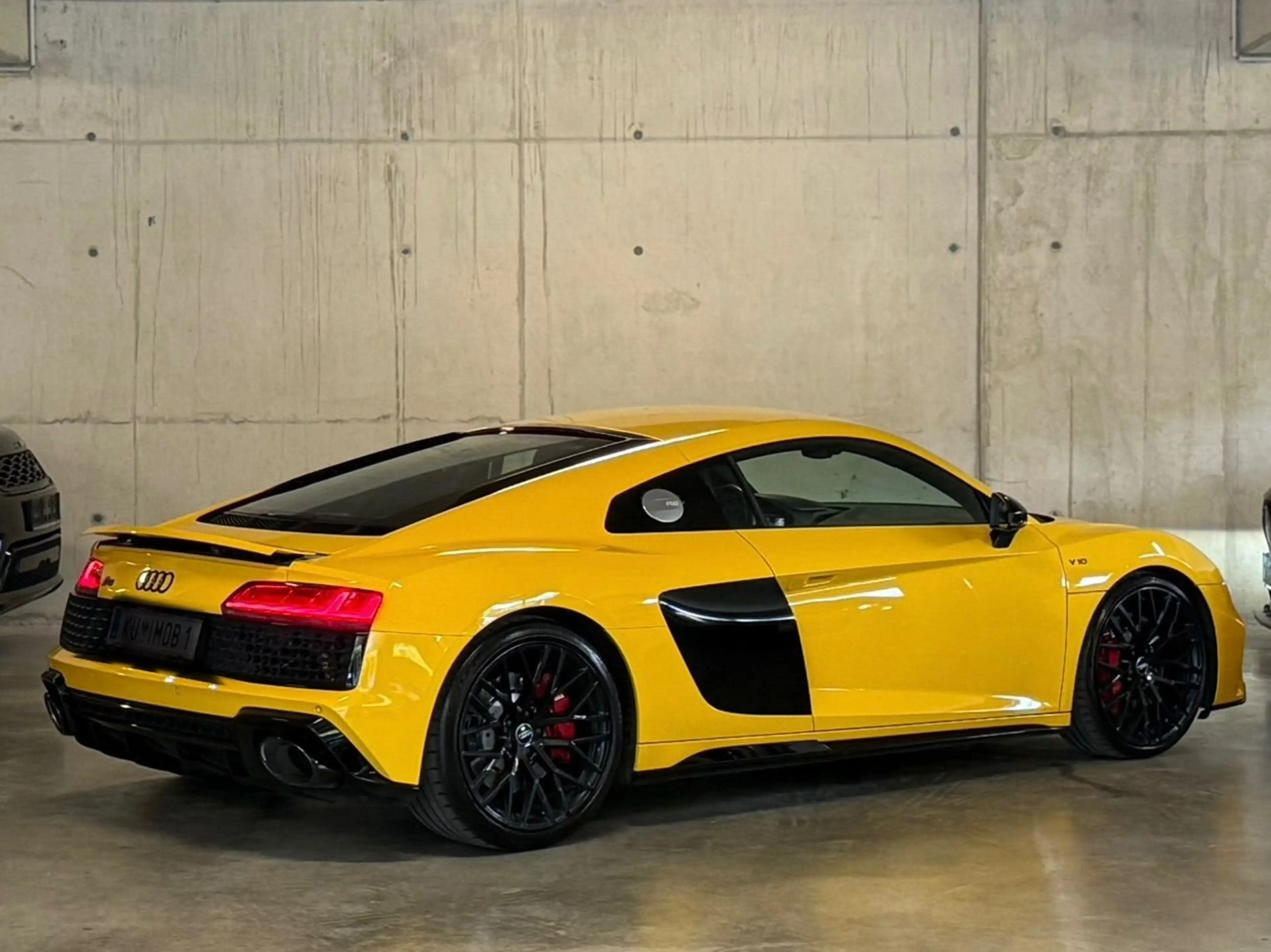Audi R8 5.2 FSI RWD — photo 3