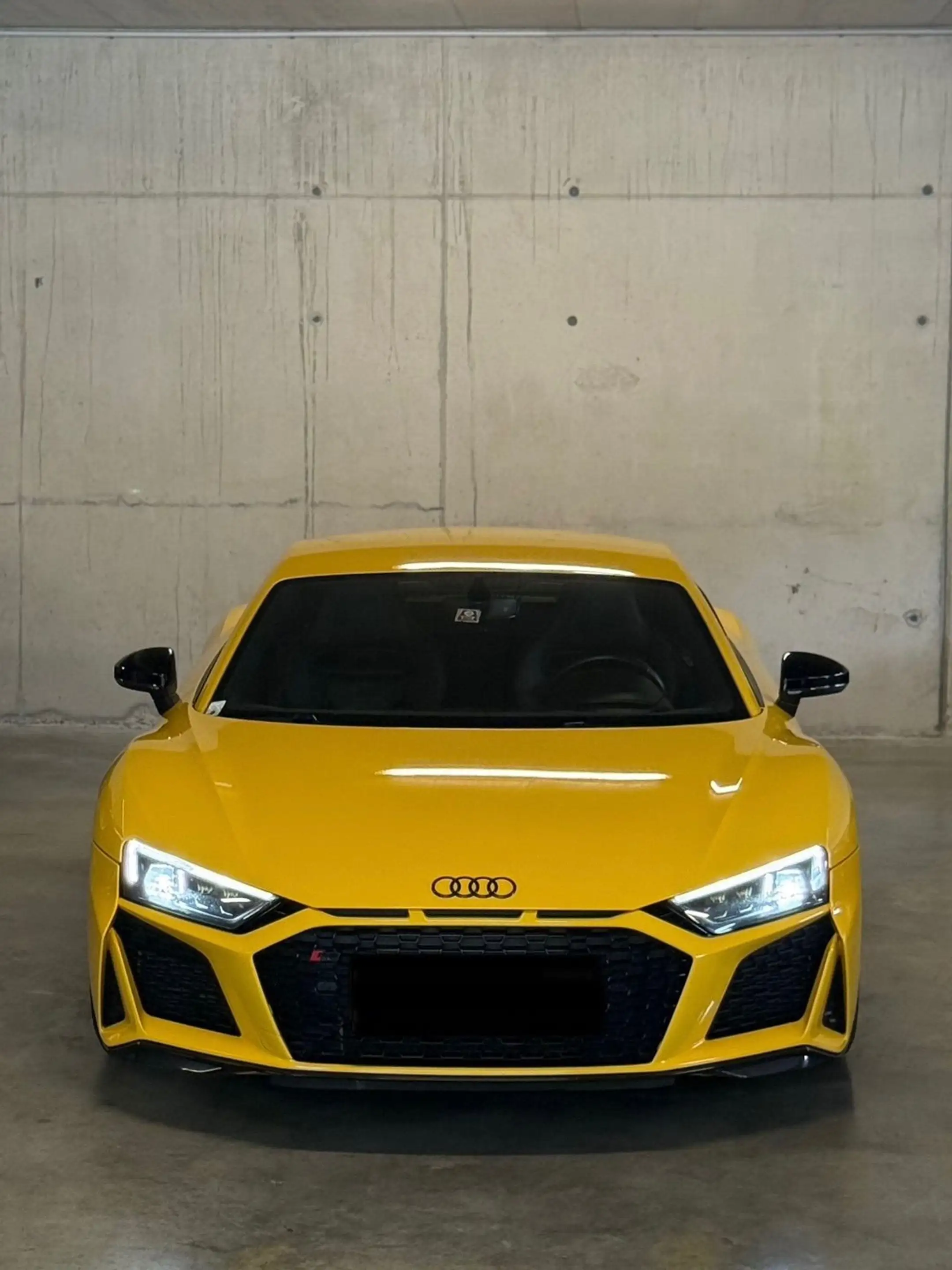 Audi R8 5.2 FSI RWD — photo 2