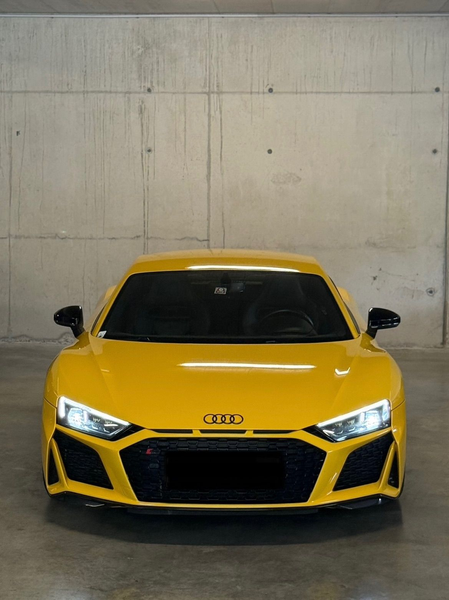 Audi R8 5.2 FSI RWD — photo 2